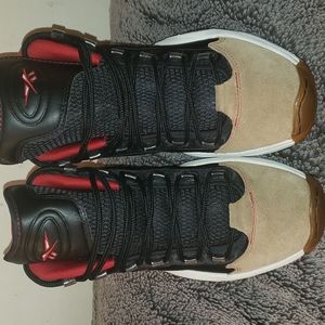 Reebok questions SZ10 "alternate 059503"